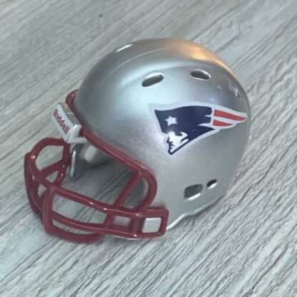 New England Patriots Riddell Pocket Size Helmet Silver